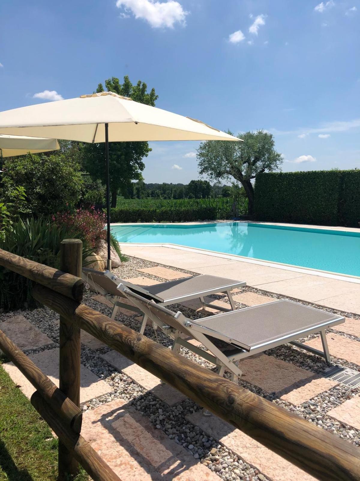 מונזמבנו Agriturismo" Il Glicine Bianco" מראה חיצוני תמונה